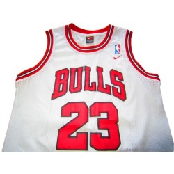 1997-98 Chicago Bulls Jordan 23 Home Jersey