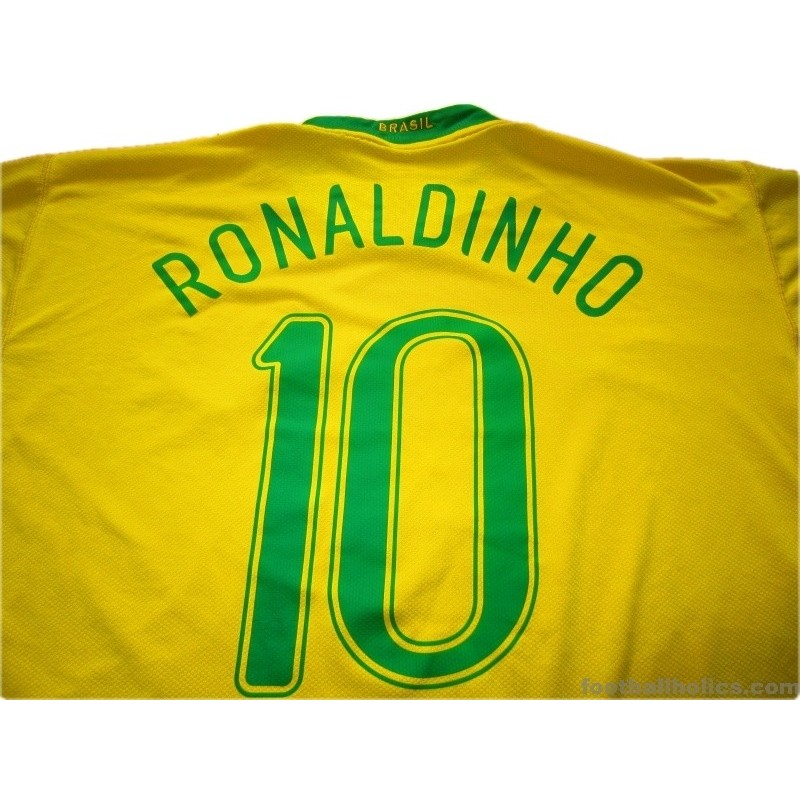 Brazil Home 2006 Shirt – Ronaldinho #10 Retro Jersey