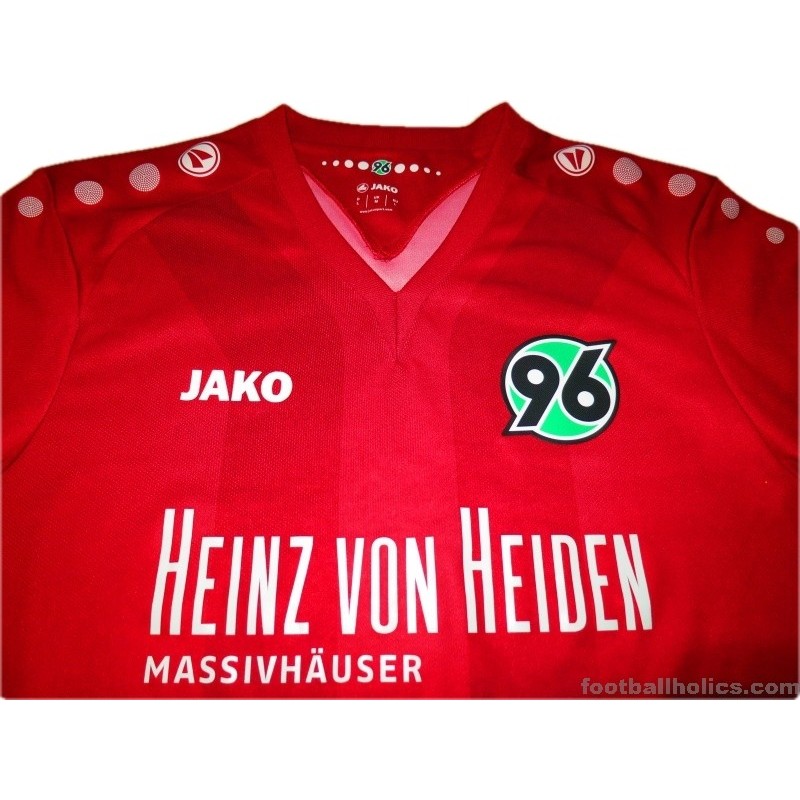 2014-15 Hannover 96 Home Shirt